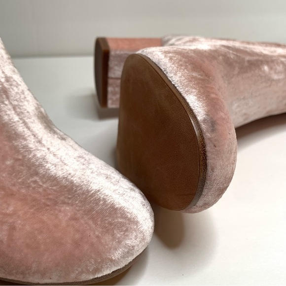 NEW Coach Juliet Velvet Ankle Booties Size 5 - Picture 3 of 10